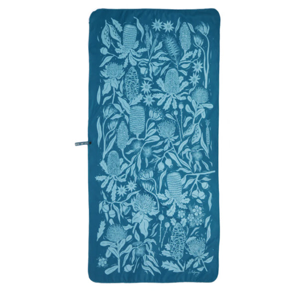 mont-flora-microfibre-travel-towel-extra-large-blue_600x.jpg