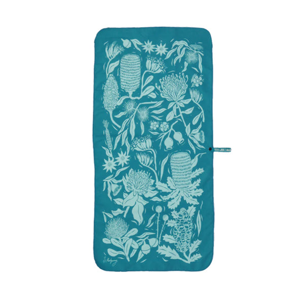 mont-flora-microfibre-travel-towel-medium-teal_600x.jpg