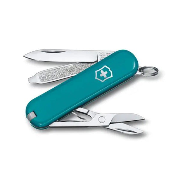 victorinox-classic-sd-pocket-knife-mountain-lake_600x.jpg